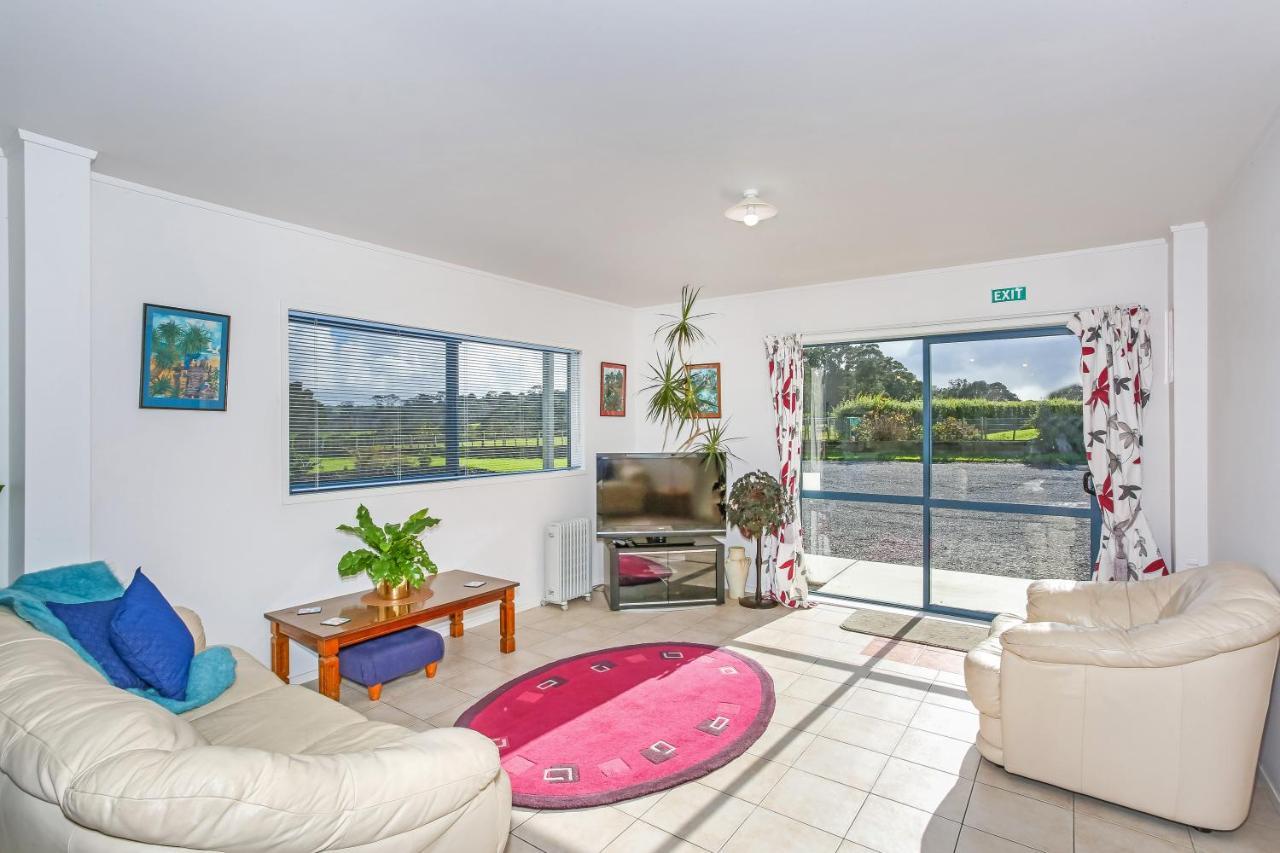 Self Contained Cottage Pukekohe 奥克兰 外观 照片